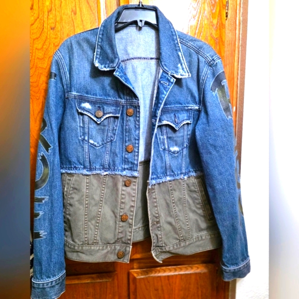 True Religion Two-toned Denim Jacket Men’s Size L